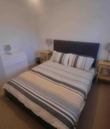 Spacious Self Contained Flat In Superb Location Lymington Exterior photo